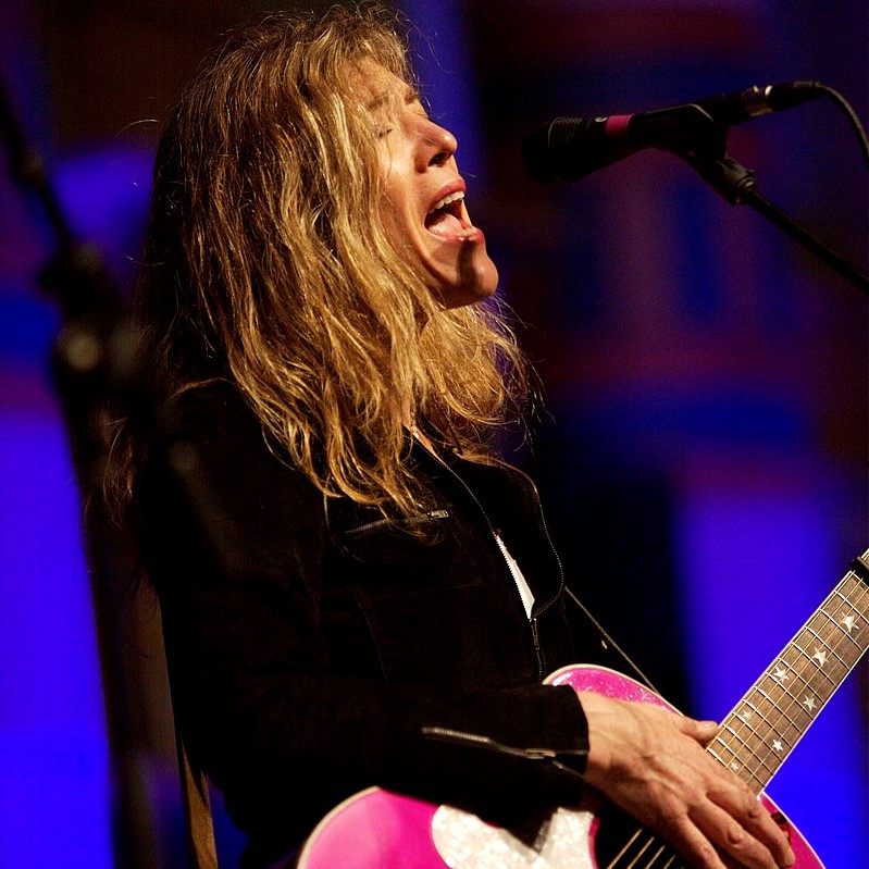 Ashley Cleveland: “Lesson of love”