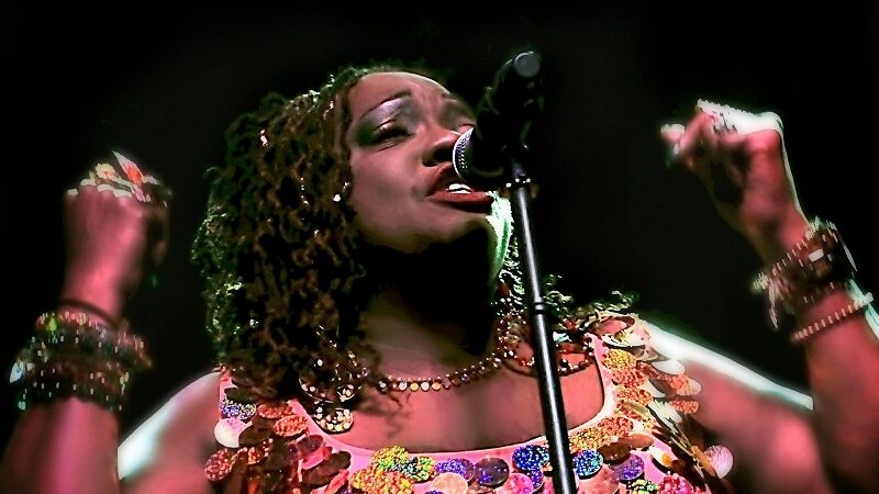 Thornetta Davis: “Sunday morning music”