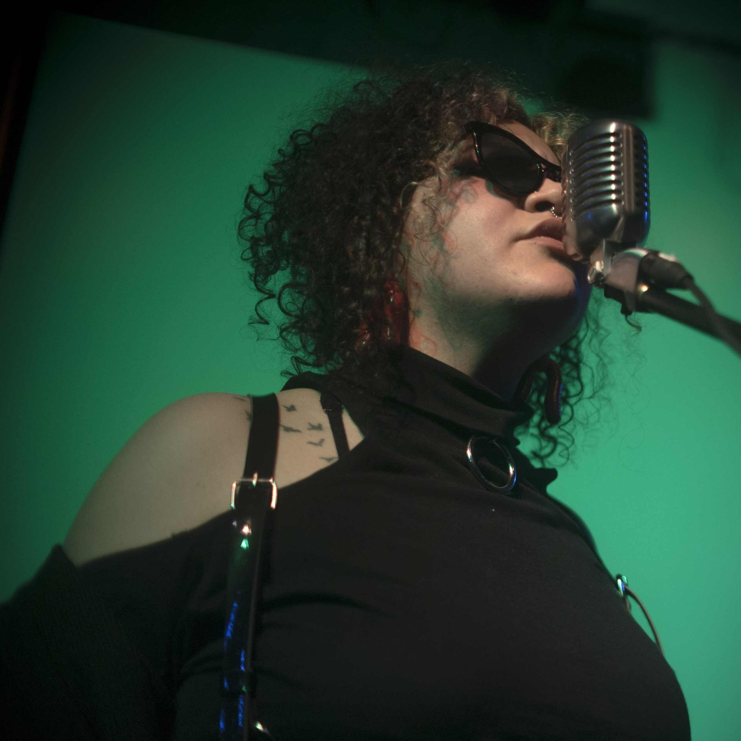 Mon: Exótica Indómita