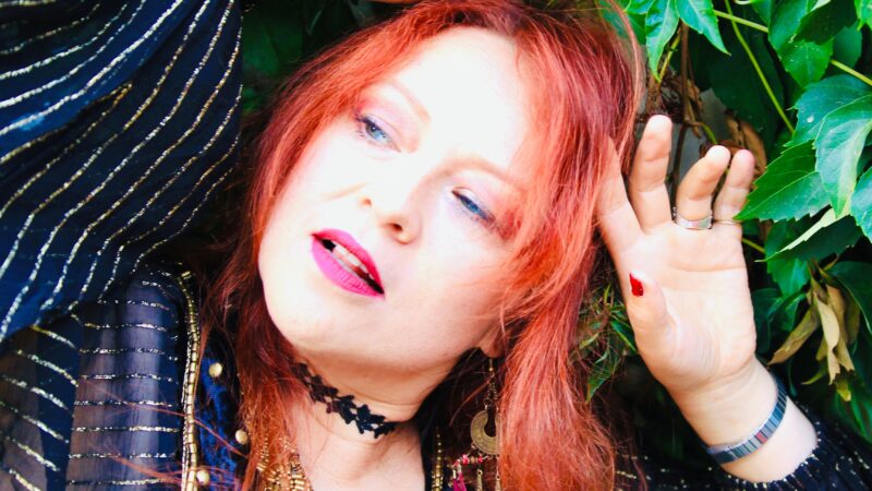 La Rox: “Flirty woman”