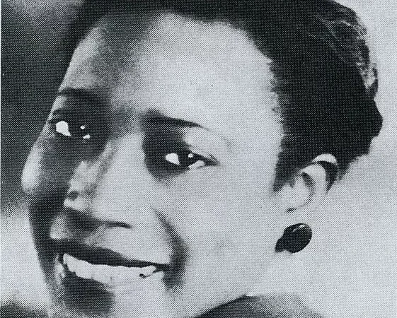 Georgia White: “Hot Nuts”